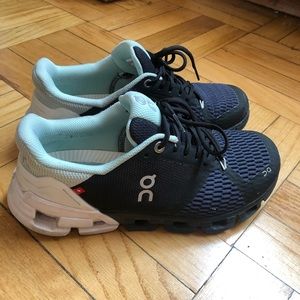 On Cloud women’s running shoes, 6.5, 37.5